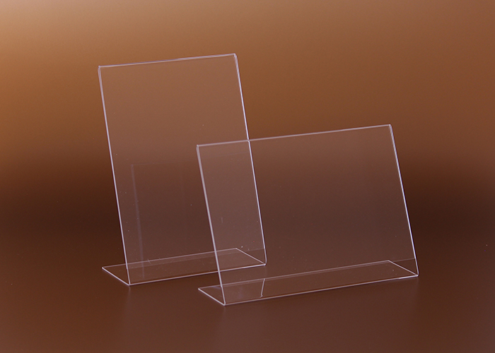 Plexi A4 d&ouml;nt&ouml;tt, &aacute;ll&oacute; laptart&oacute;